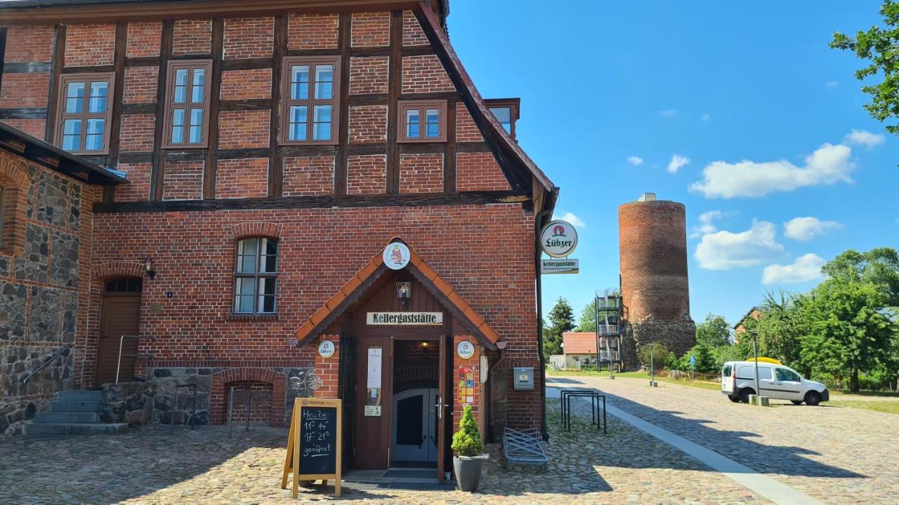Schloss Rothenklempenow Hotell Exteriör bild